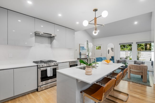 Photo - 413 8th St NE Unit A