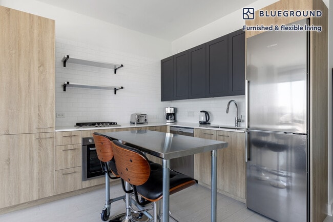 1035 W Van Buren St Unidad GO FL14-ID396