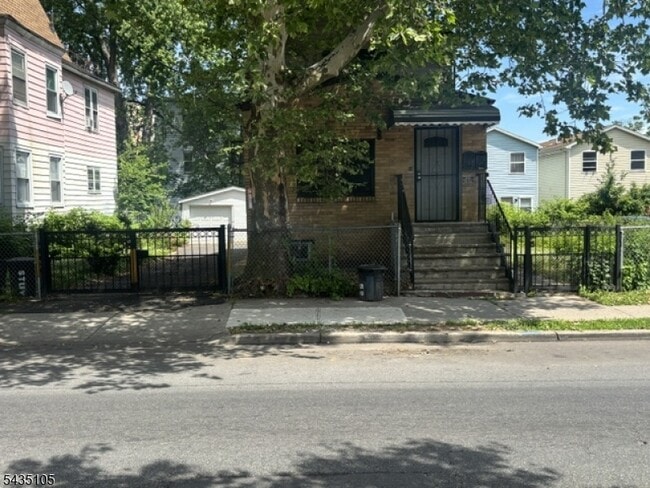 50 Stuyvesant Ave.