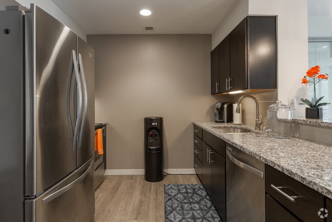 The Bowie: 1BD 1 BA 802 sq ft