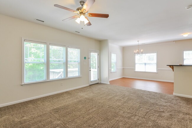 Photo - 180 Willowbrook Cir