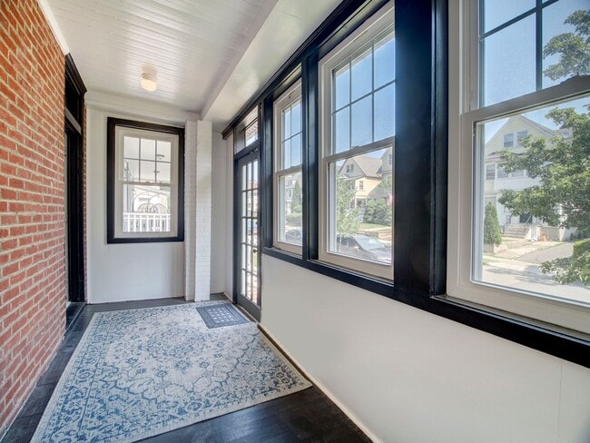Photo - 60 Montague Pl