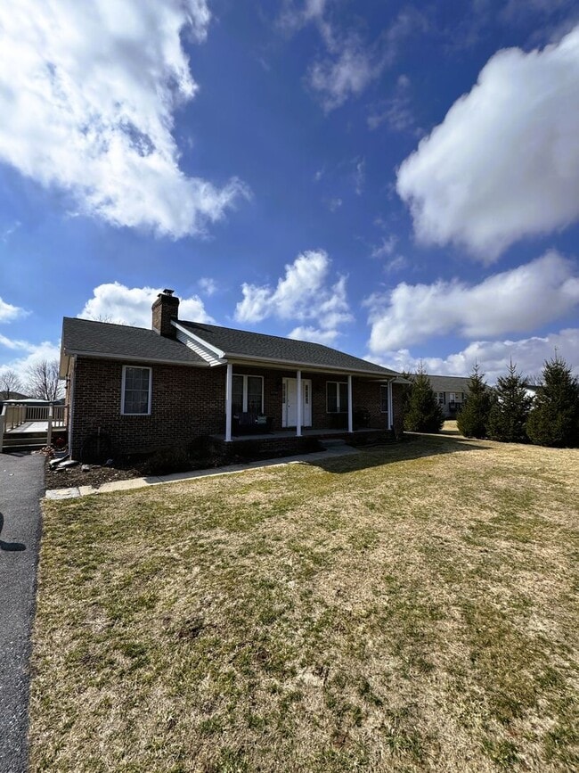 Photo - Spacious detached home in Dayton, VA