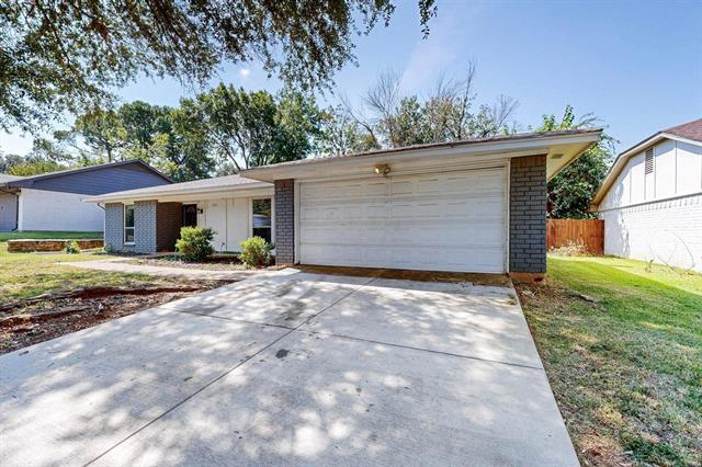 Photo - 2211 Sierra Dr