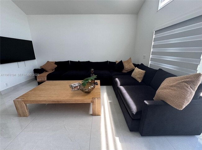 Photo - 4943 SW 33rd Way