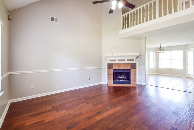 Photo - 1862 Towson Ln