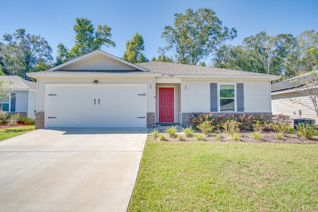 Building Photo - 3-Bed, 2-Bath Modern Home in Prime Locatio...