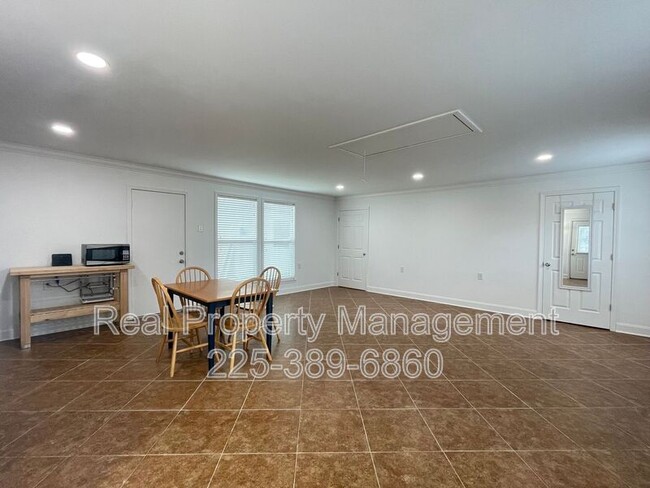 Photo - 9536 Bermuda Ave Unit (Apt)