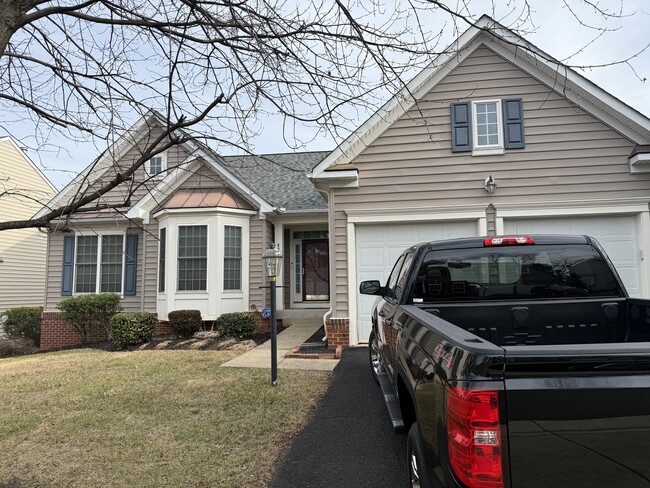 Building Photo - 638 Hunters Rd