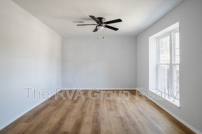 Photo - 749 Pleasant St