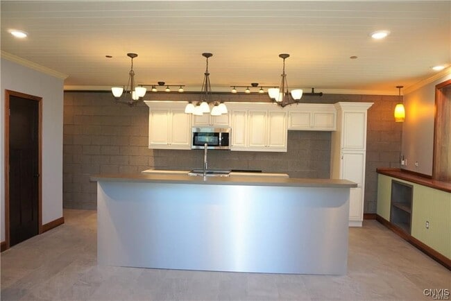 Photo - 124-40 Swansea Ave