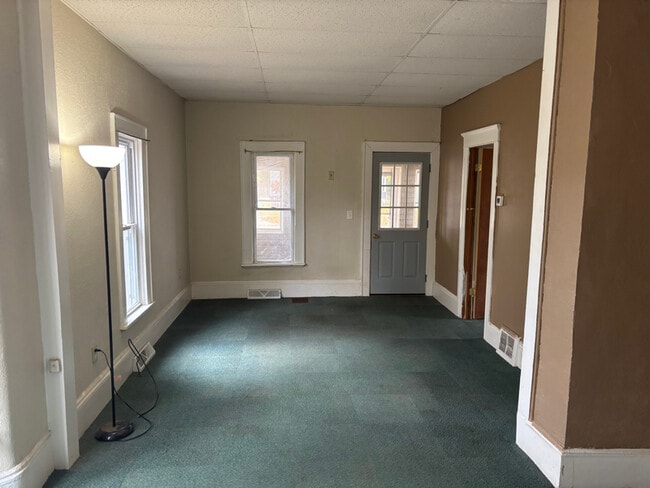 Photo - 305 N Elm Ave