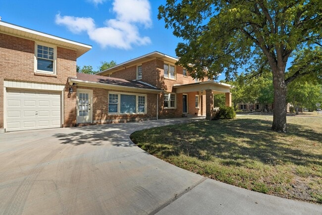 Photo - 1350 Amarillo St