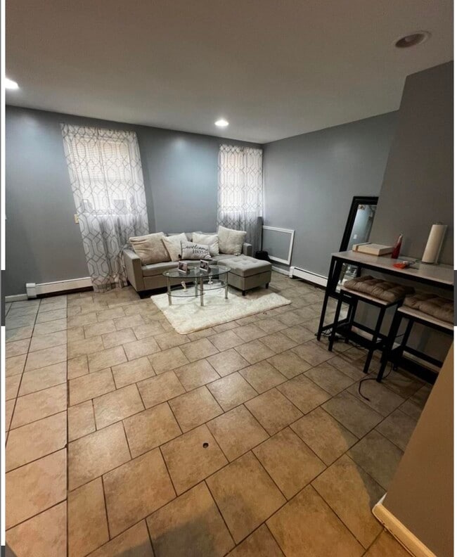 Photo - 40 Myrtle Ave Unit Lower Level