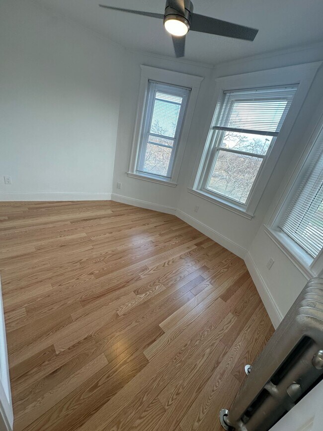 Building Photo - 26 Saint Germain St Rental