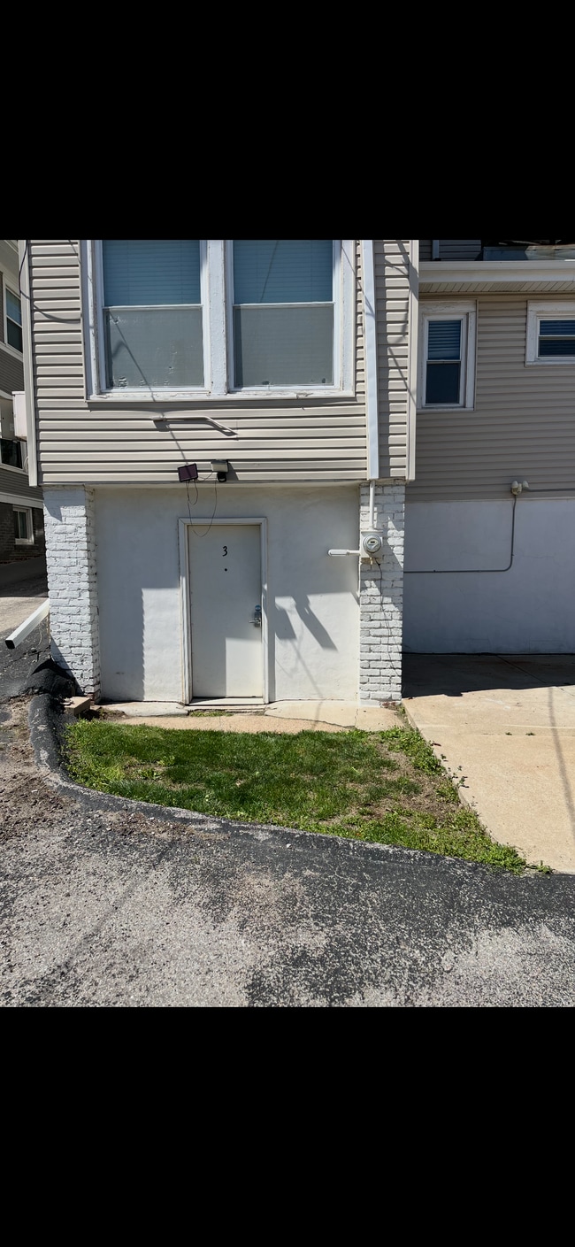 Building Photo - 111 S 38th St Unit 3