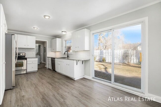 Photo - 7543 Booth Dr