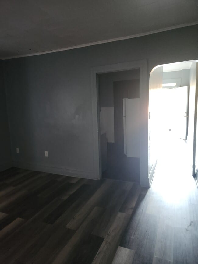 Photo - 37 N West St Unit 2