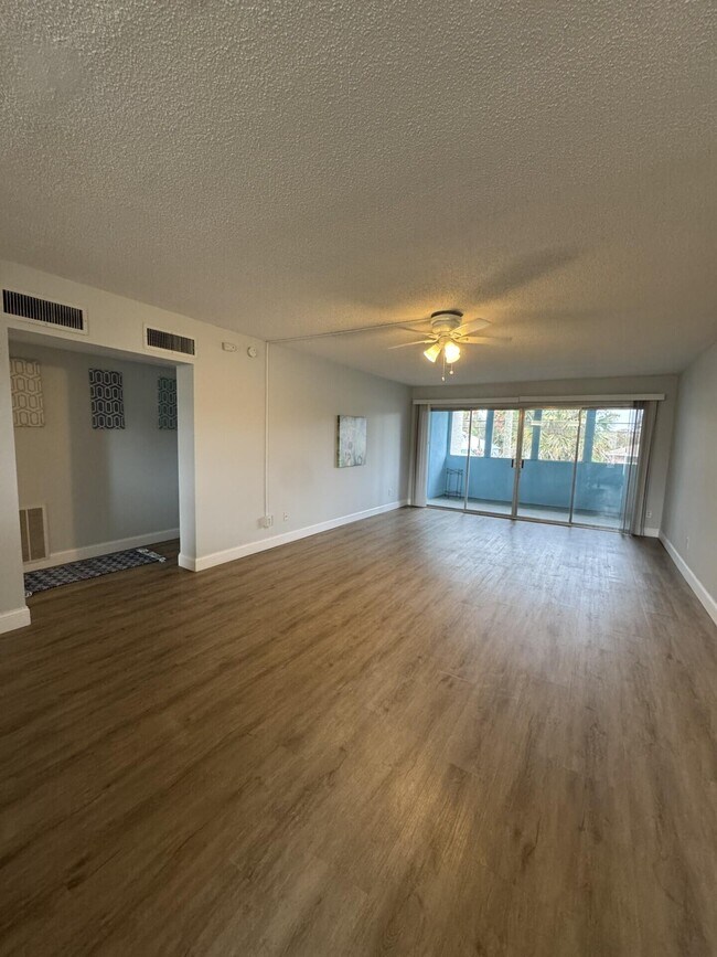 Photo - 1310 NE 14th Ct Unit K19