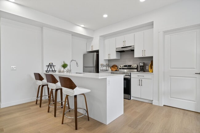 Kitchen - Orchards 66