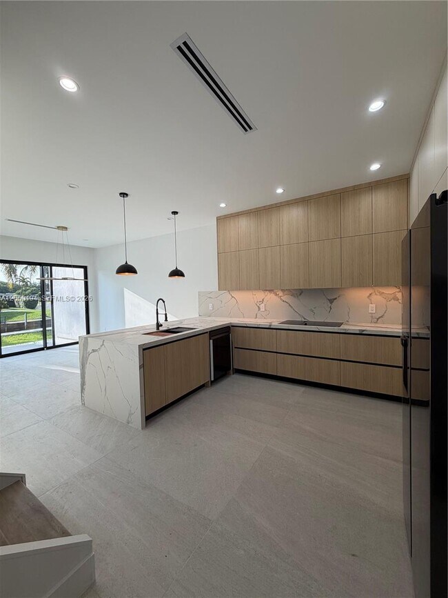 Photo - 4664 SW 32nd Ave