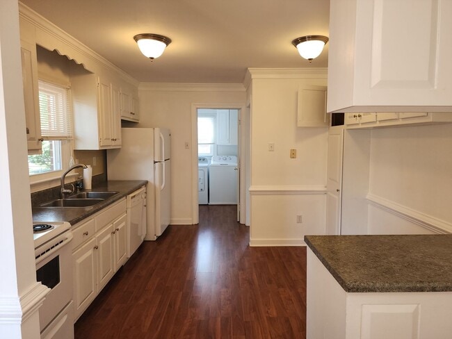 Photo - 3 Bedroom 2 Bath Brick Rancher in Mechanicsville!
