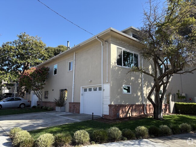 Building Photo - 5798 Vicente St Unit A Rental