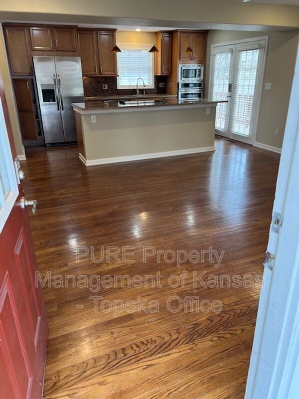 Photo - 429 E 63rd Terrace