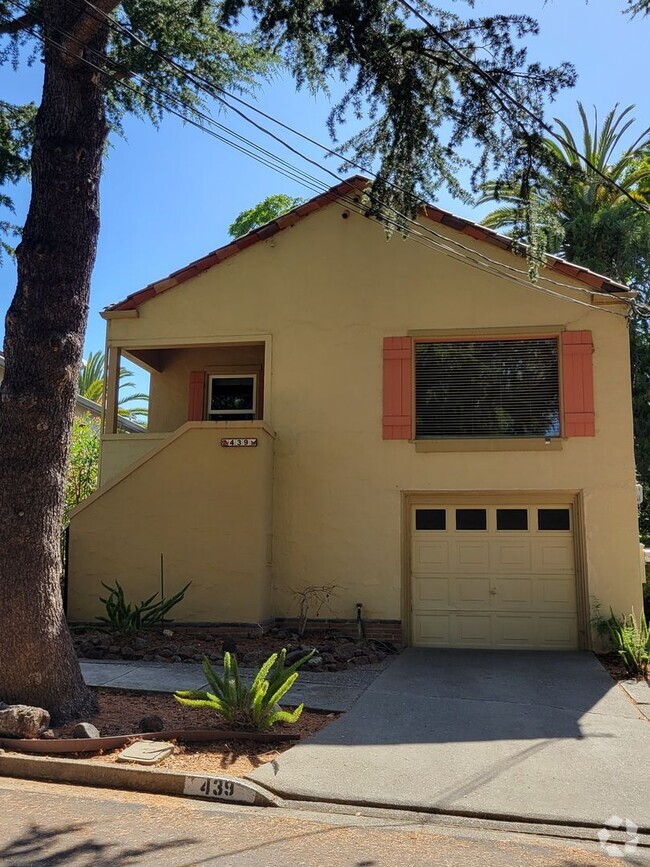 Building Photo - Spacious 2-bedroom, 1-bathroom home in Rodeo