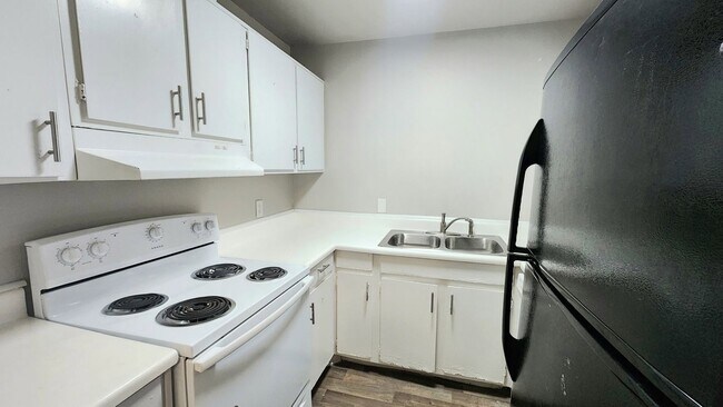 Photo - Riverbend Apartments