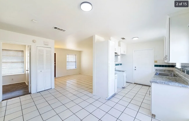Photo - 107 Oak Valley Dr