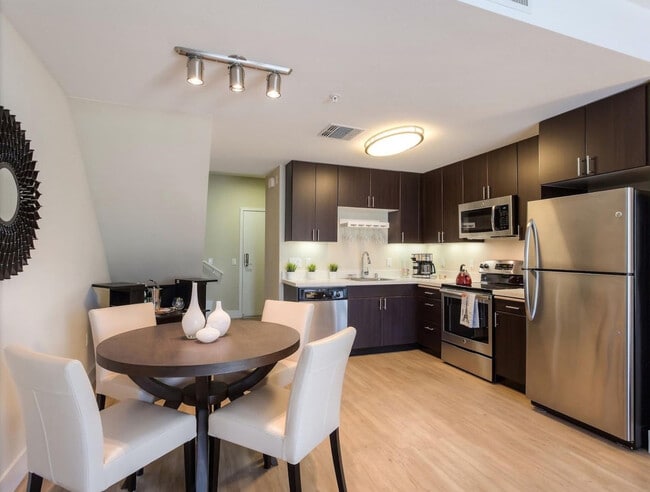 Photo - 937 W Julian St Unit ID1280474P