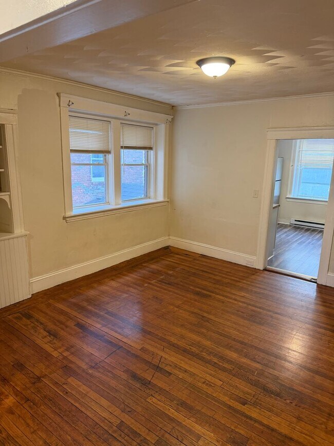 Photo - 1041 Main St Unit 1