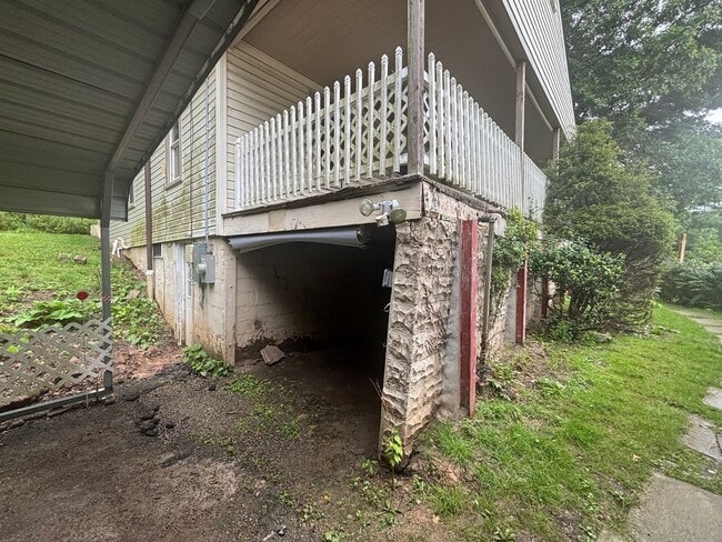 Photo - 655 Beatty Rd