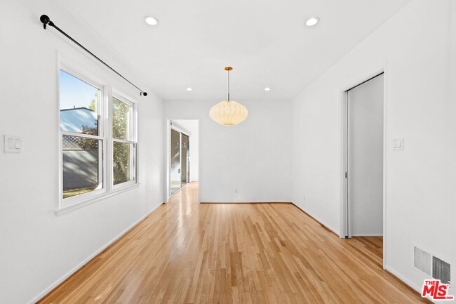 Photo - 12730 La Maida St