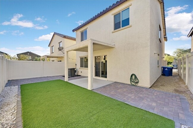 Photo - 2212 Langmore St