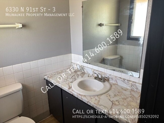 Building Photo - 6320-6330 N 91st St Unit 3
