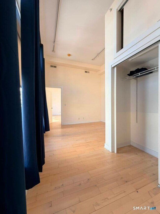 Photo - 804 Chapel St Unit 203