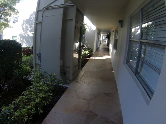 Photo - 541 Normandy L