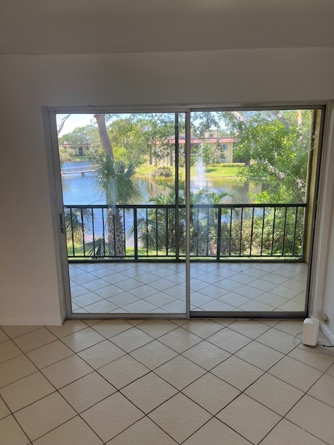 Building Photo - 866 SW 9th Street Cir Unit 205