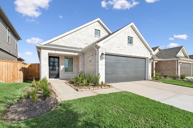 Building Photo - 32419 Sunbeam Dr