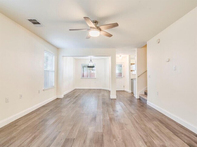 Photo - 804 Sheraton Ave