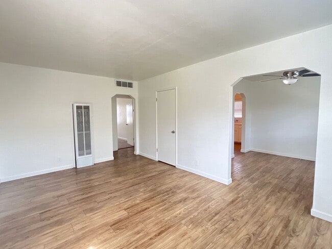 Photo - gm2912 Unit 2914