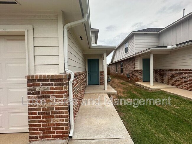 Photo - 10814 NW 119th St