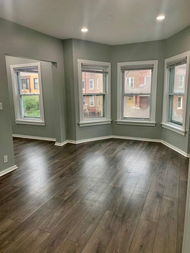 Photo - 3547 W Diversey Ave