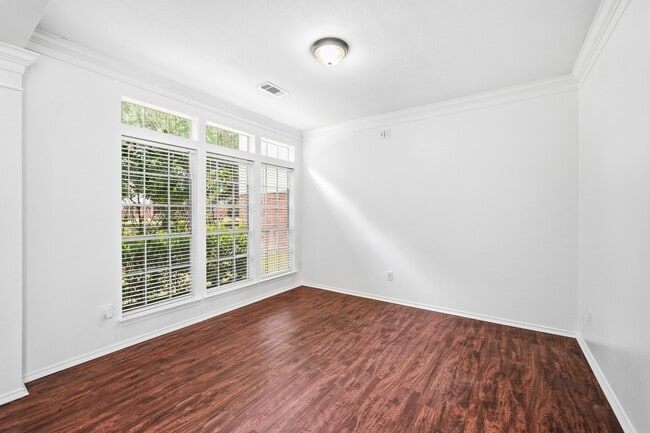 Photo - 4323 Ringrose Dr