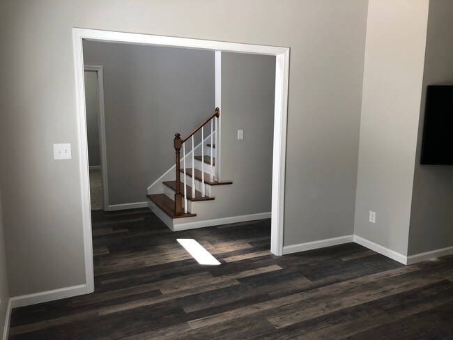 Photo - 1418 W 27th St