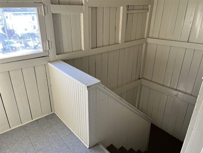 Photo - 124 Squires Ave Unit 2