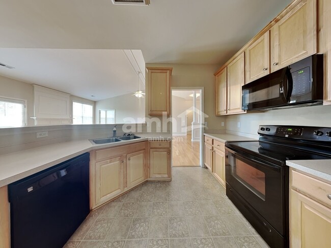 Photo - 331 Surrywood Dr