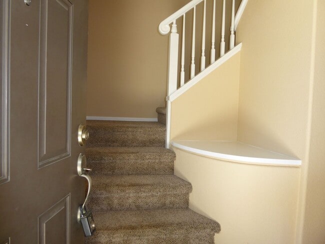 Photo - Conveniently located 3 BR, 3 Bath townhome in Coronado Ranch, close to everything.